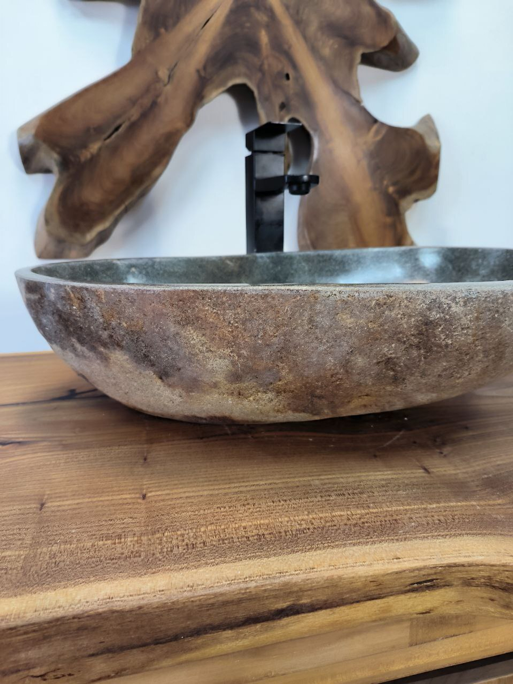 Раковина из речного камня RS-65899 55х38х14 из натурального камня
