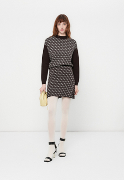 Свитер женский GUESS