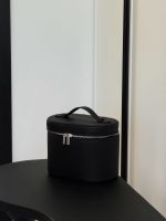 Кожаная косметичка-сумка