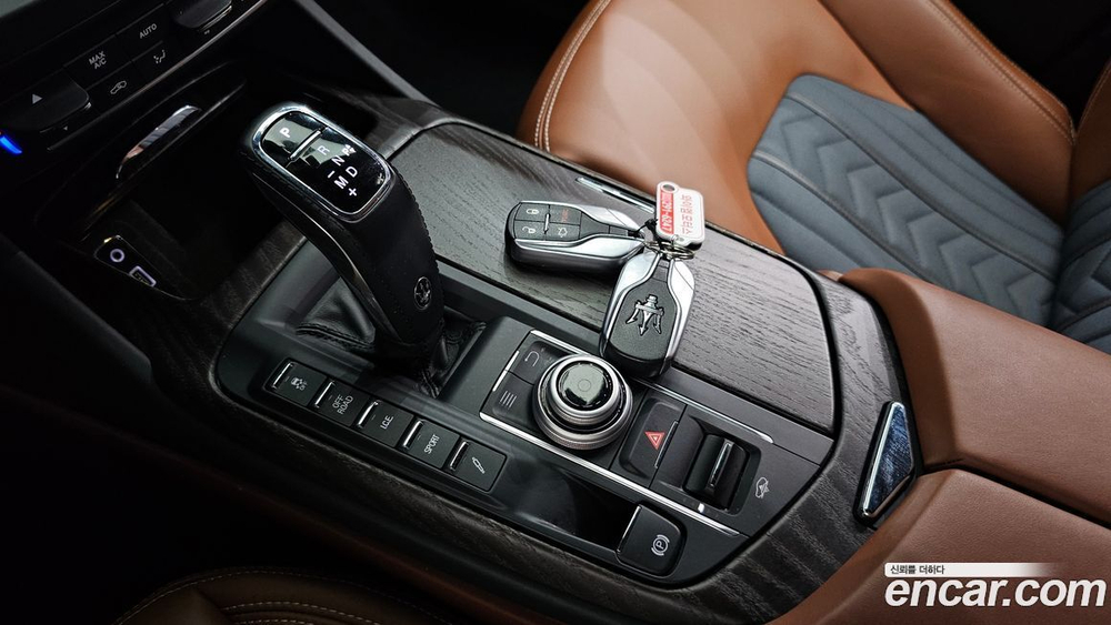 Maserati Levante 3.0 AWD GranLusso (06.2020)