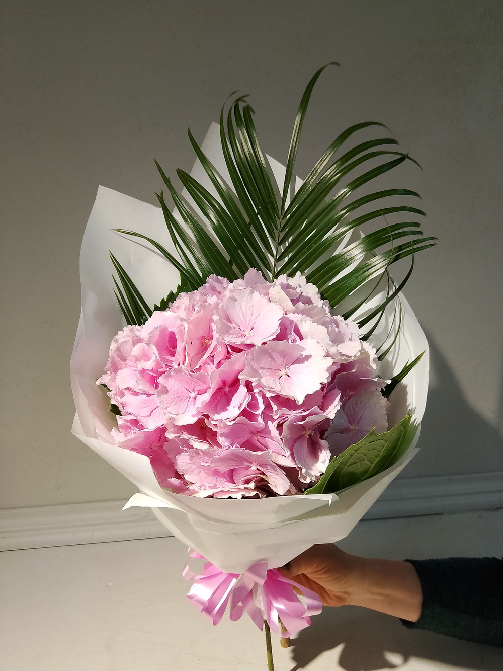 Комплимент с гортензии небесно-голубого цвета (М0030)