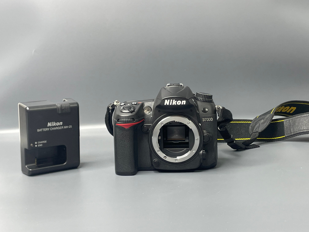 Nikon D7000 Body 12.200 кадров