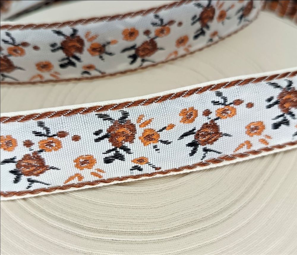 Тесьма жаккард, ш. 2,5 см