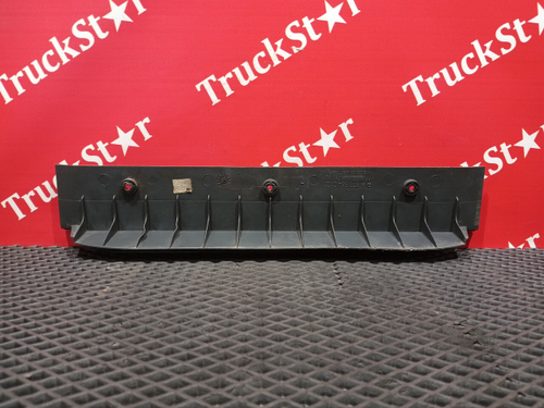 Накладка порога правого