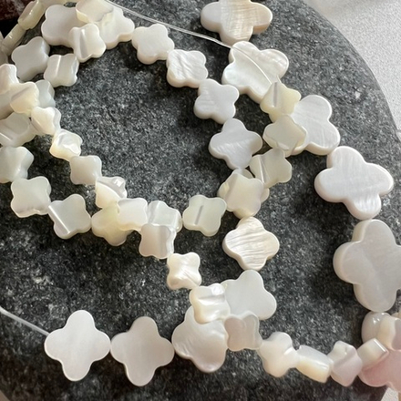 Перламутр. Камни для изделий на заказ. Цена зависит от вида заказанного изделия