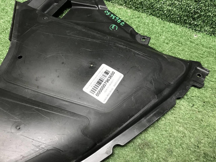 Пыльник переднего бампера BMW 5er G30 (2020-2023)