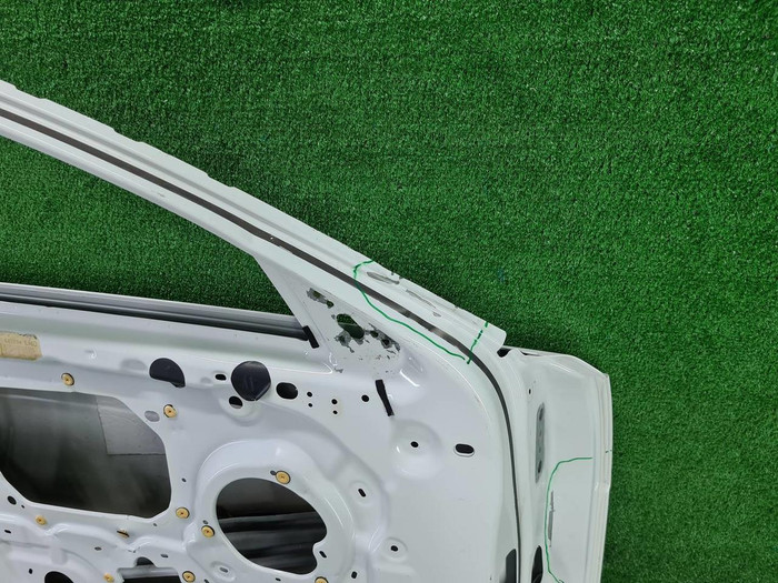 Дверь передняя левая Jaguar XE (2015-н.в.)