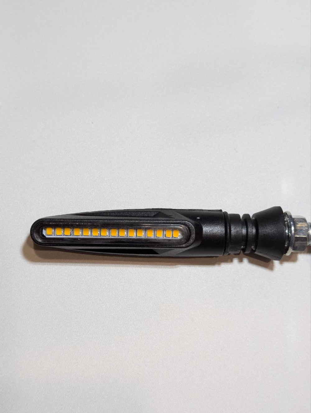 Поворотники для мотоцикла светодиодные с бегущим светом