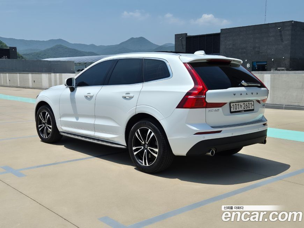 Volvo XC60 2 Generation D5 Momentum (05.2020)