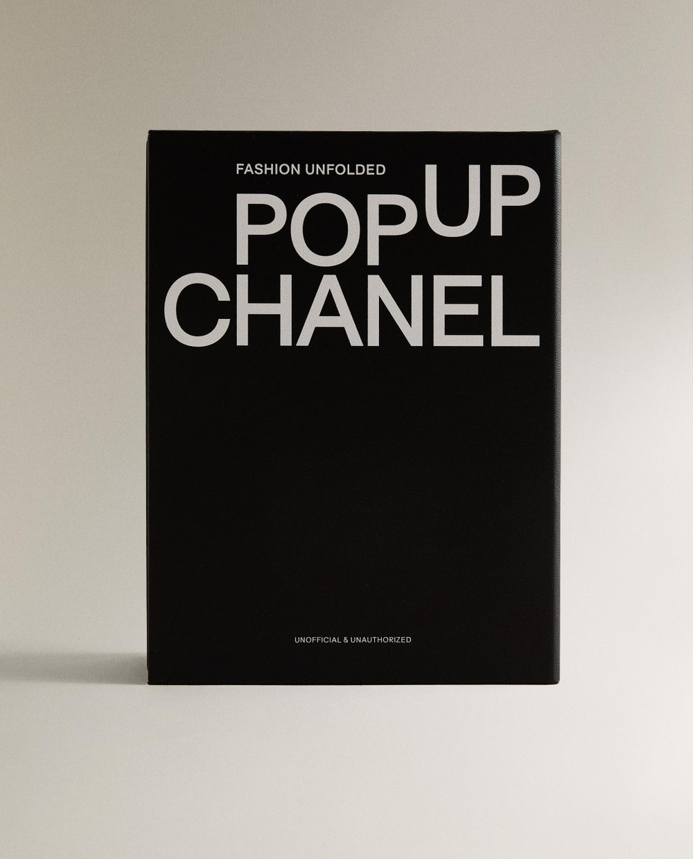 Fashion Unfolded. Книга-раскладка pop-up о моде (на английском языке)