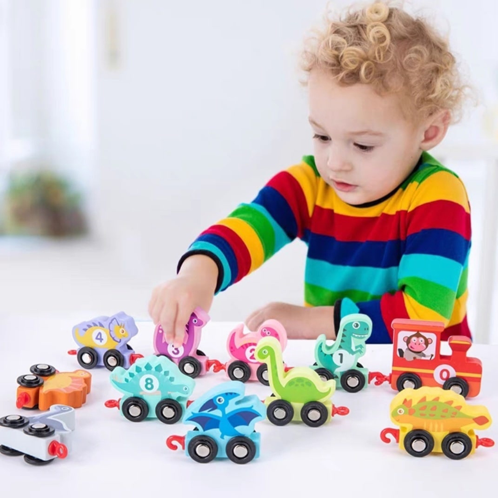 Игровой набор из дерева "Паровозик динозавров" Dinosaur Number Train