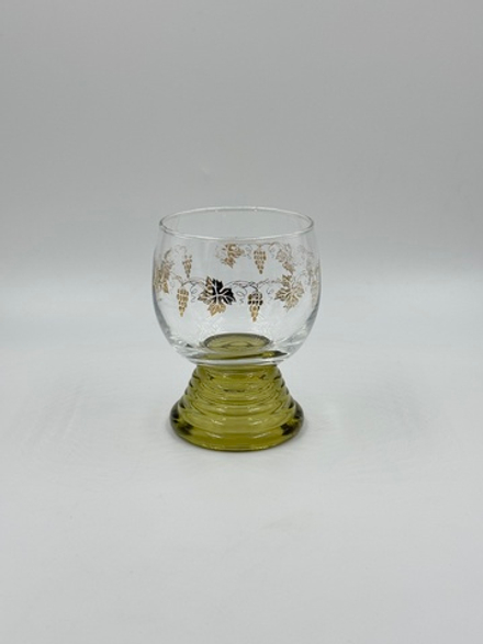 Рёмер на жёлто-зелёной ножке