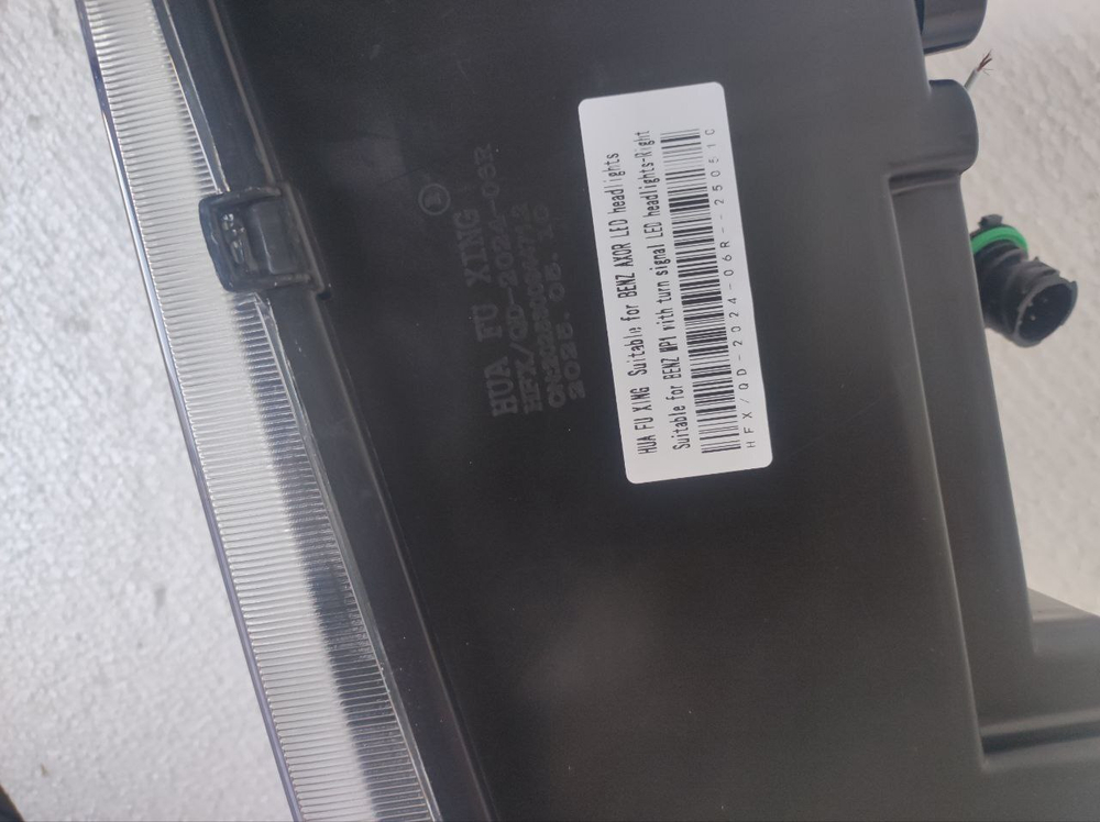 Фара передняя Mercedes Axor LED левая+правая (Комплект)