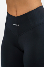 Леггинсы HIGH WAISTED SHAPING LEGGINGS GLUTE PUMP 247
Черные