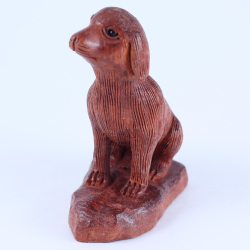 Нэцкэ Собака на подставке 2