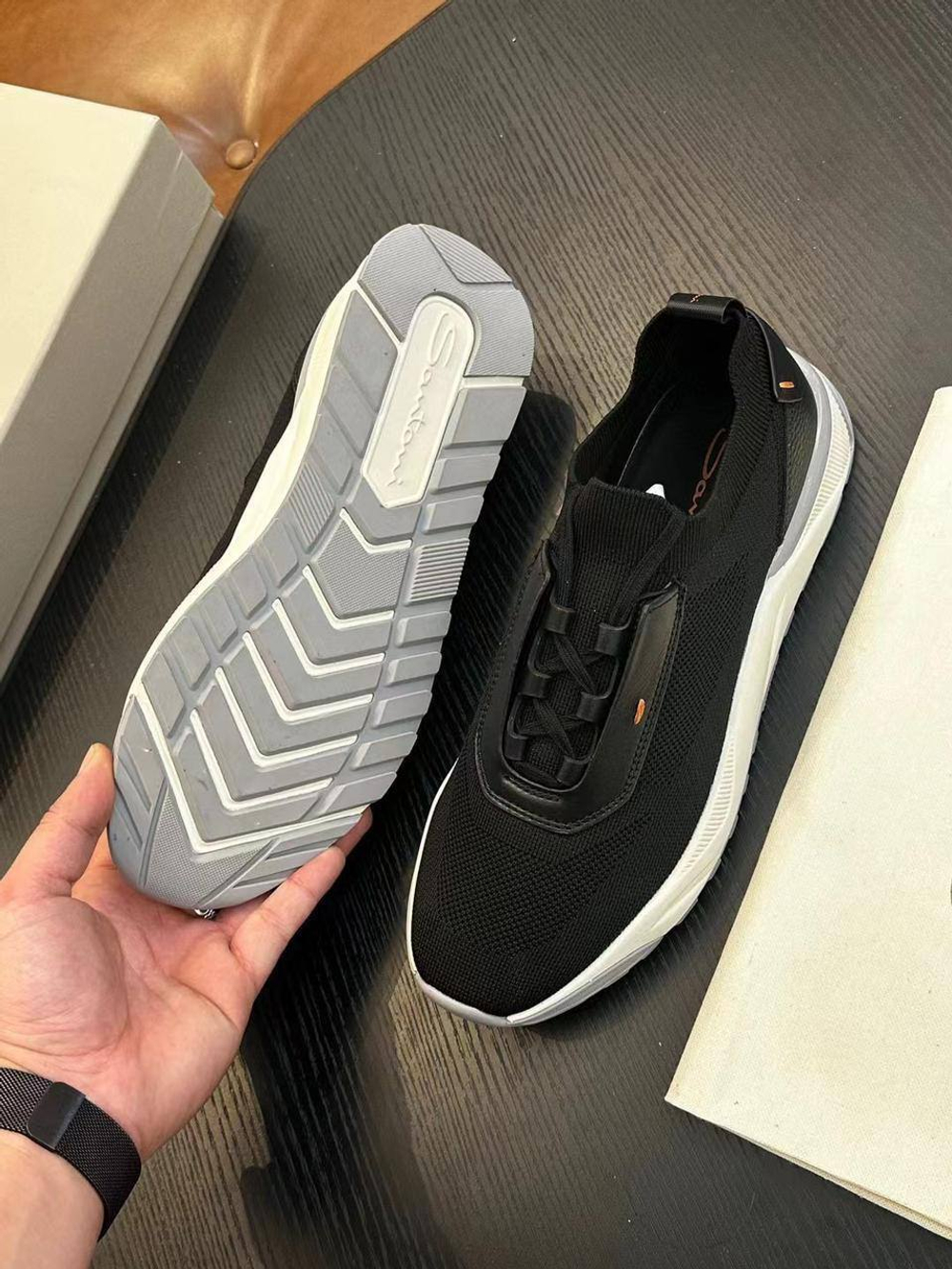 Кроссовки Santoni