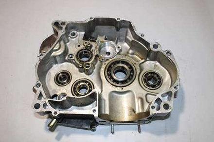 правая часть картера Suzuki DR250 SJ44 1992
