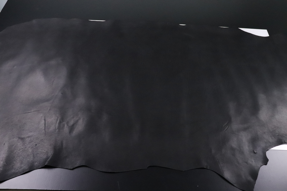 1,2-1,4 Кожа лицевая черная с восковой отделкой WAX 171 дм² (КЛ)