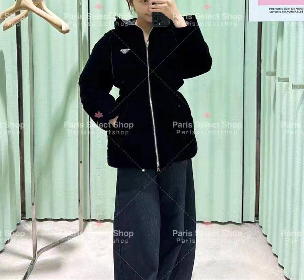 Пуховик Prada