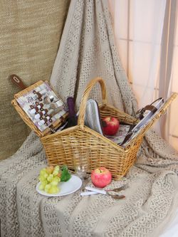 HOLYDAY BASKET Набор для пикника с термосумкой на 2 персоны