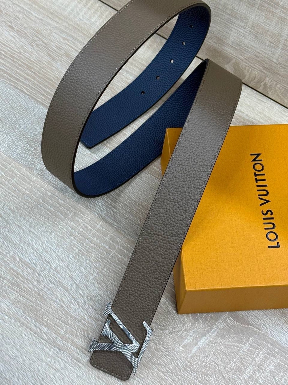 Двухсторонний ремень Louis Vuitton