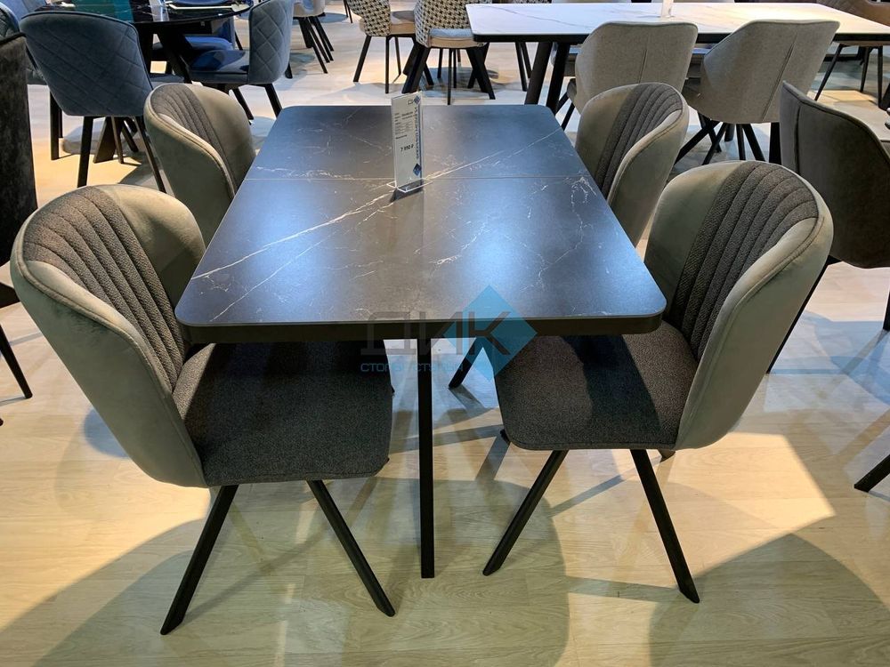 Стул DikLine 299 поворотный опоры чёрные