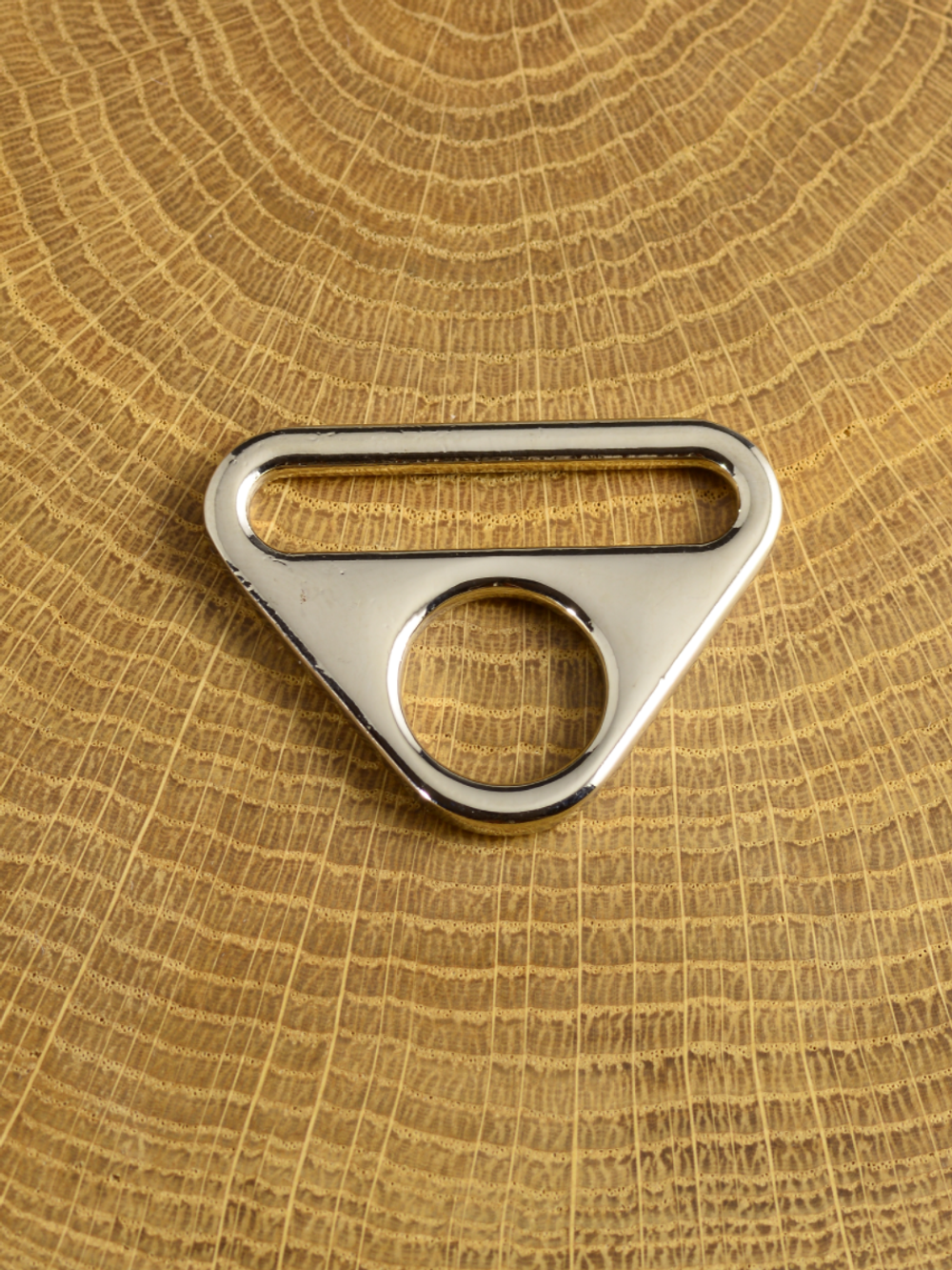 Треугольные пряжки