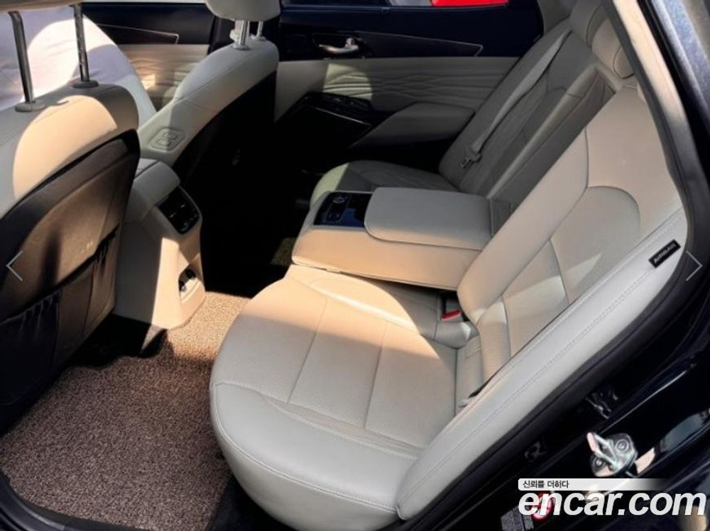 Kia K7 (Cadenza) Premier Hybrid Signatures (09.2019)