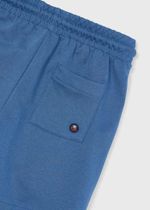 две футболки с шортами