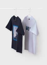 две футболки