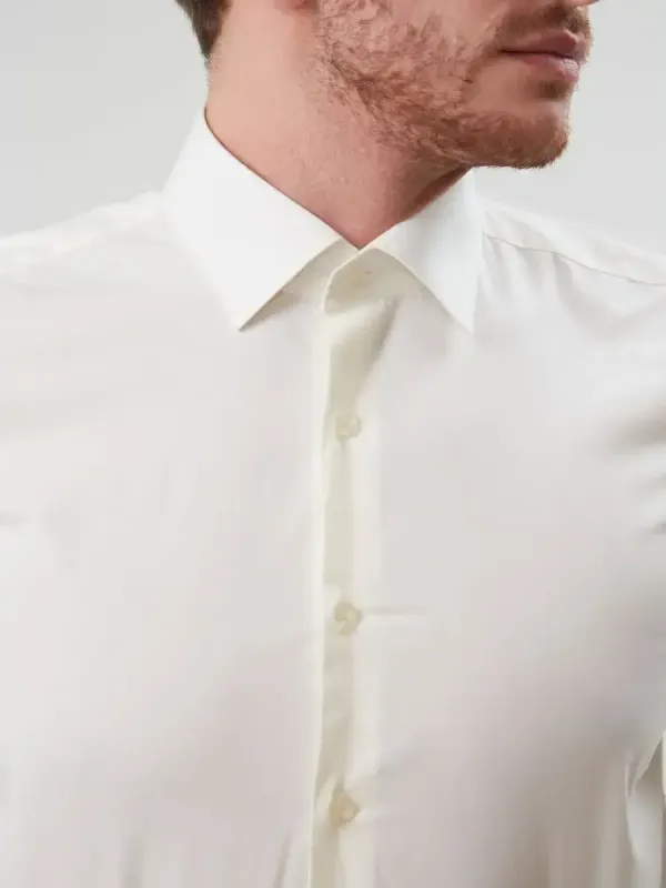 Рубашка приталенная SLIM FIT с длинным рукавом, молочная