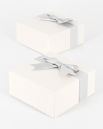 Картонный футляр с бантиком «Виктория» 90x90x40 мм