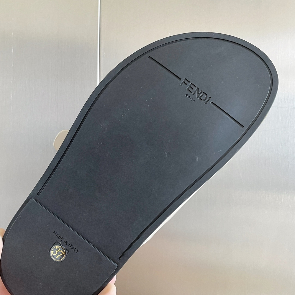 Fendi Feel Slides