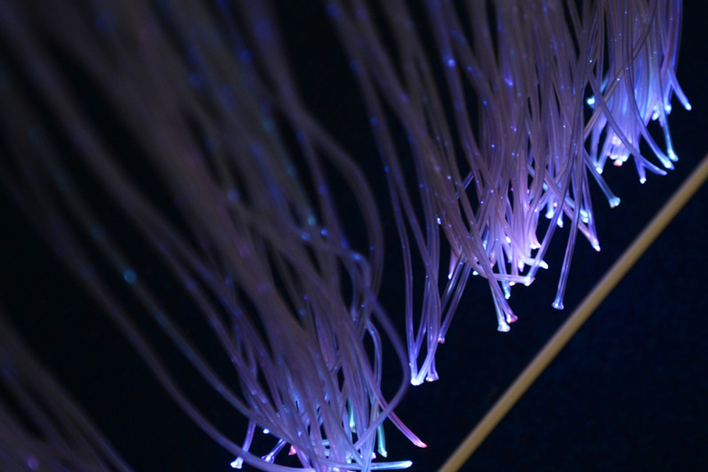 Зеркальное панно с фиброоптическими нитями Разноцветный дождь