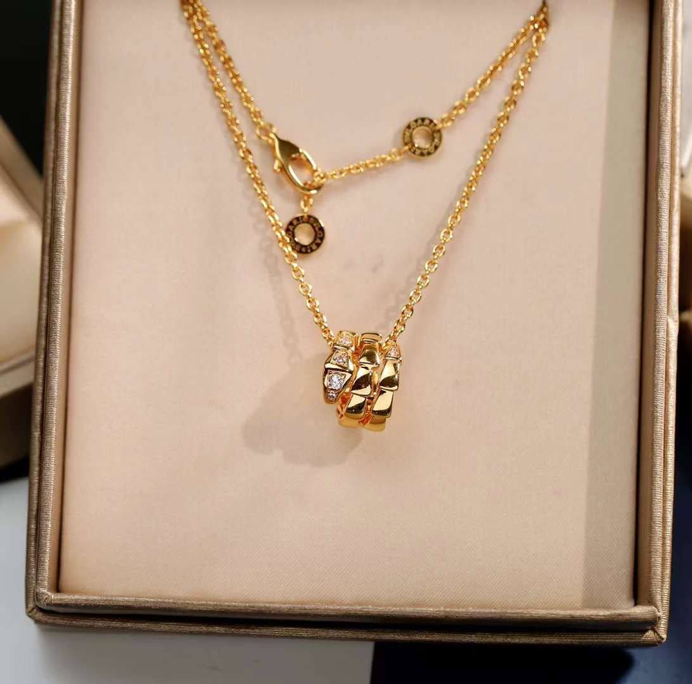 Кулон Bvlgari