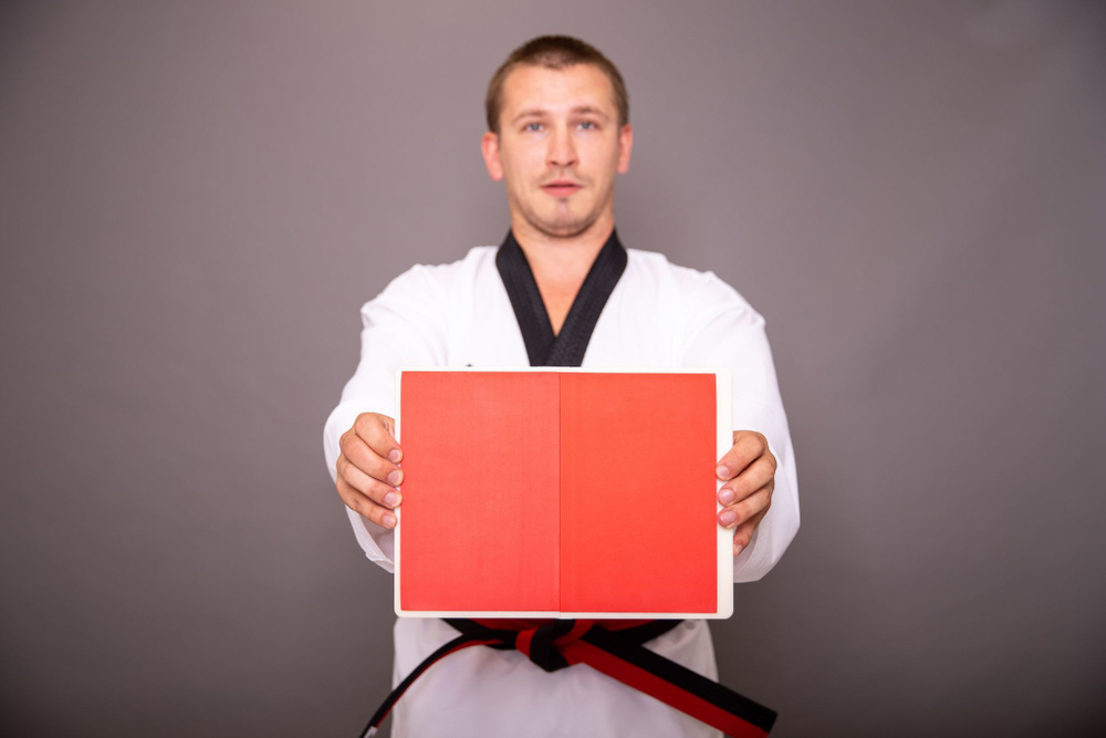 Доска для разбивания многоразовая красная 12 мм