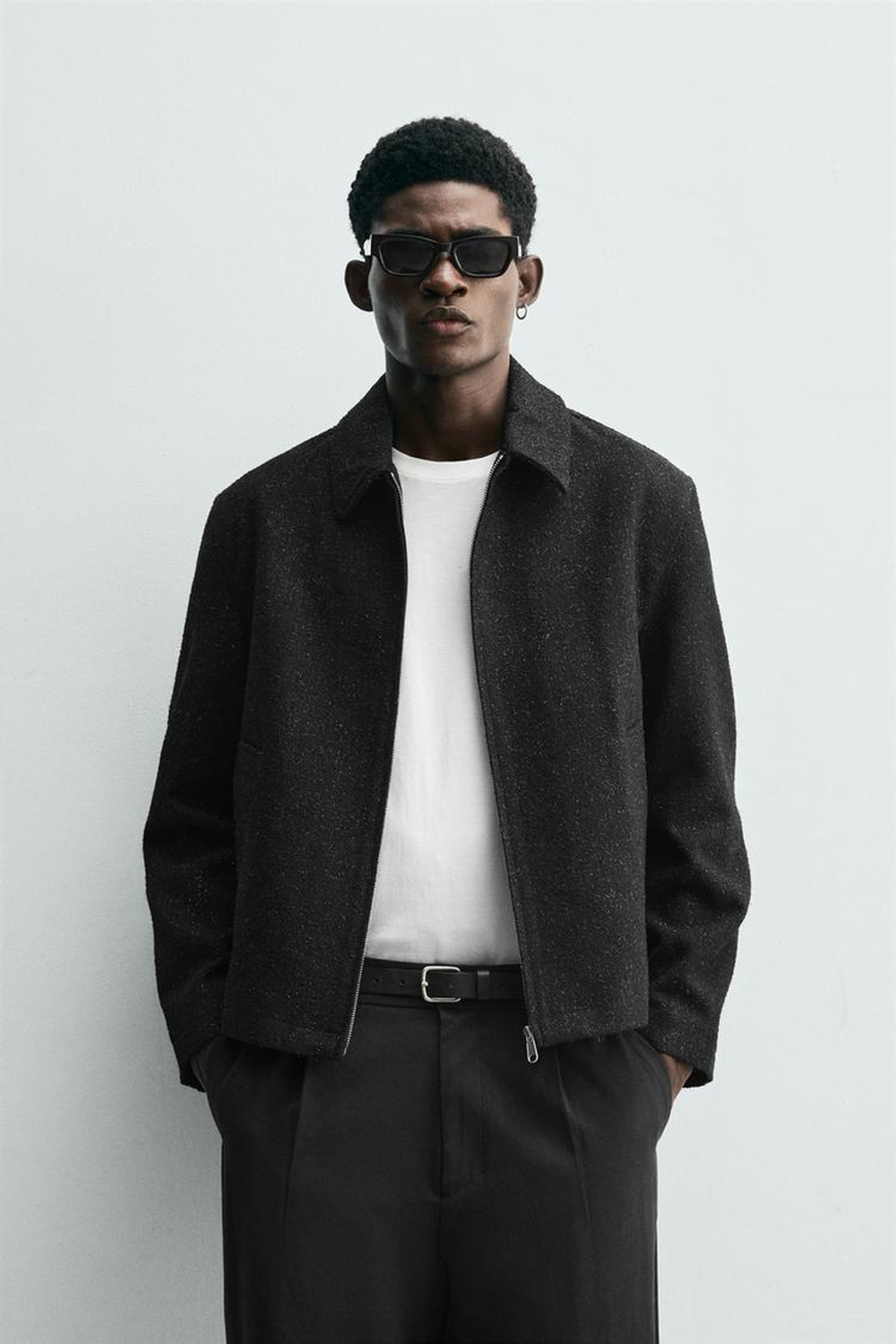 ZARA УКОРОЧЕННАЯ КУРТКА БЛЕСТЯЩАЯ, ЧЕРНЫЙ