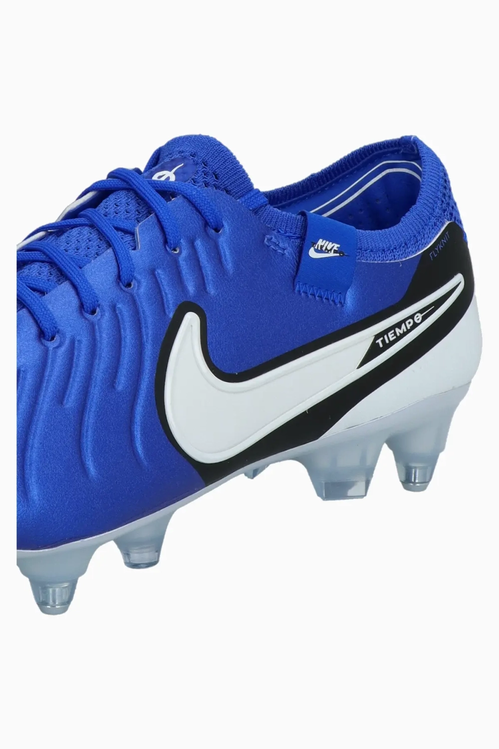 Nike anti clog tiempo hotsell