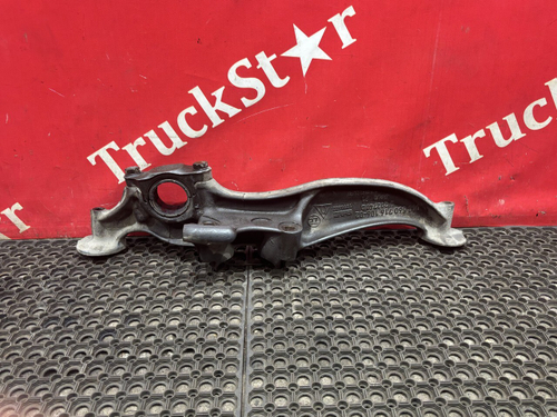 Кронштейн пневморессоры правый 2023г.