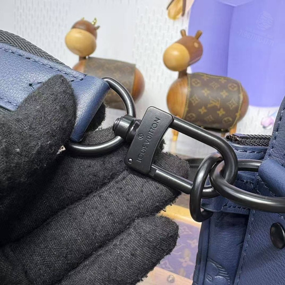 Сумка через плечо/мессенджер Louis Vuitton Trio