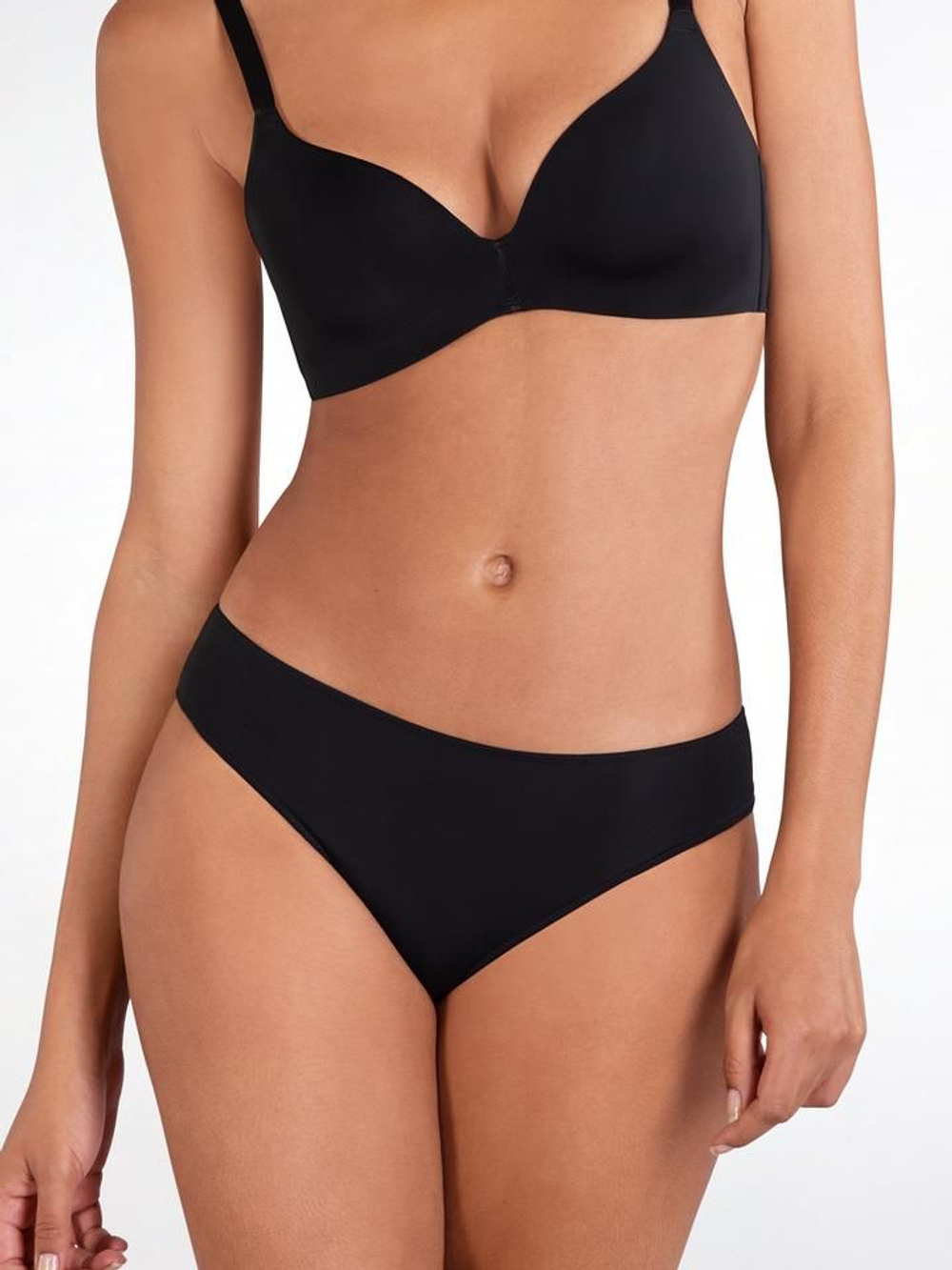 Гладкие трусики-слипы средней посадки (Размер: M) (Цвет: бежевый)