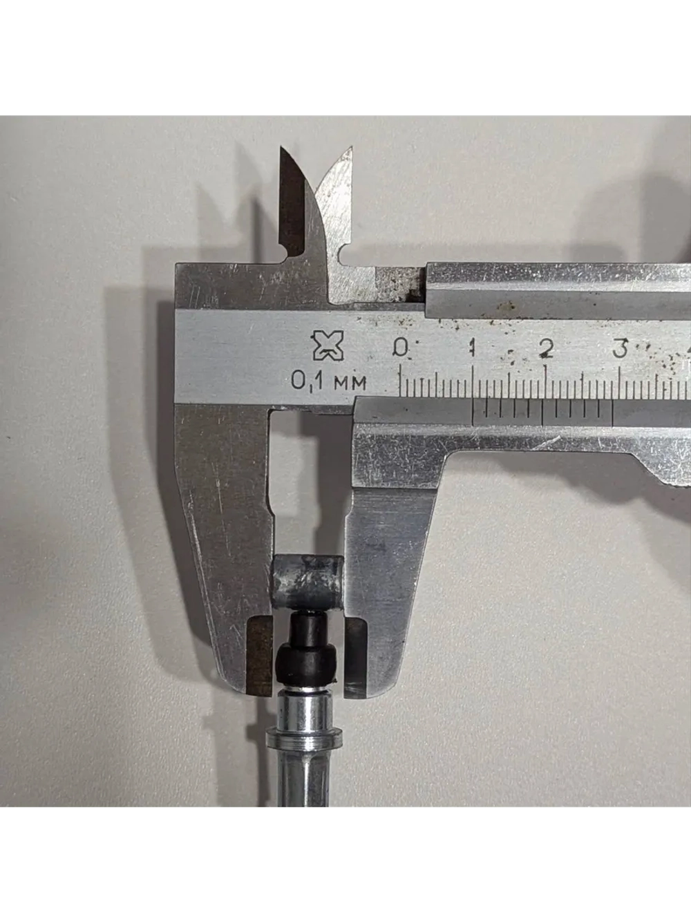 +- Трос переднего тормоза скутер