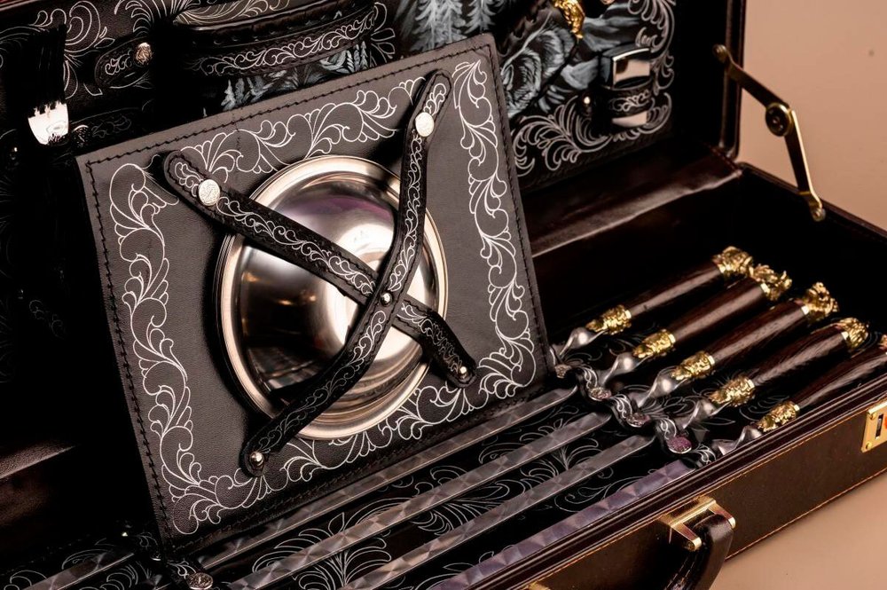 Подарочный набор для пикника в кейсе "Престиж №4"