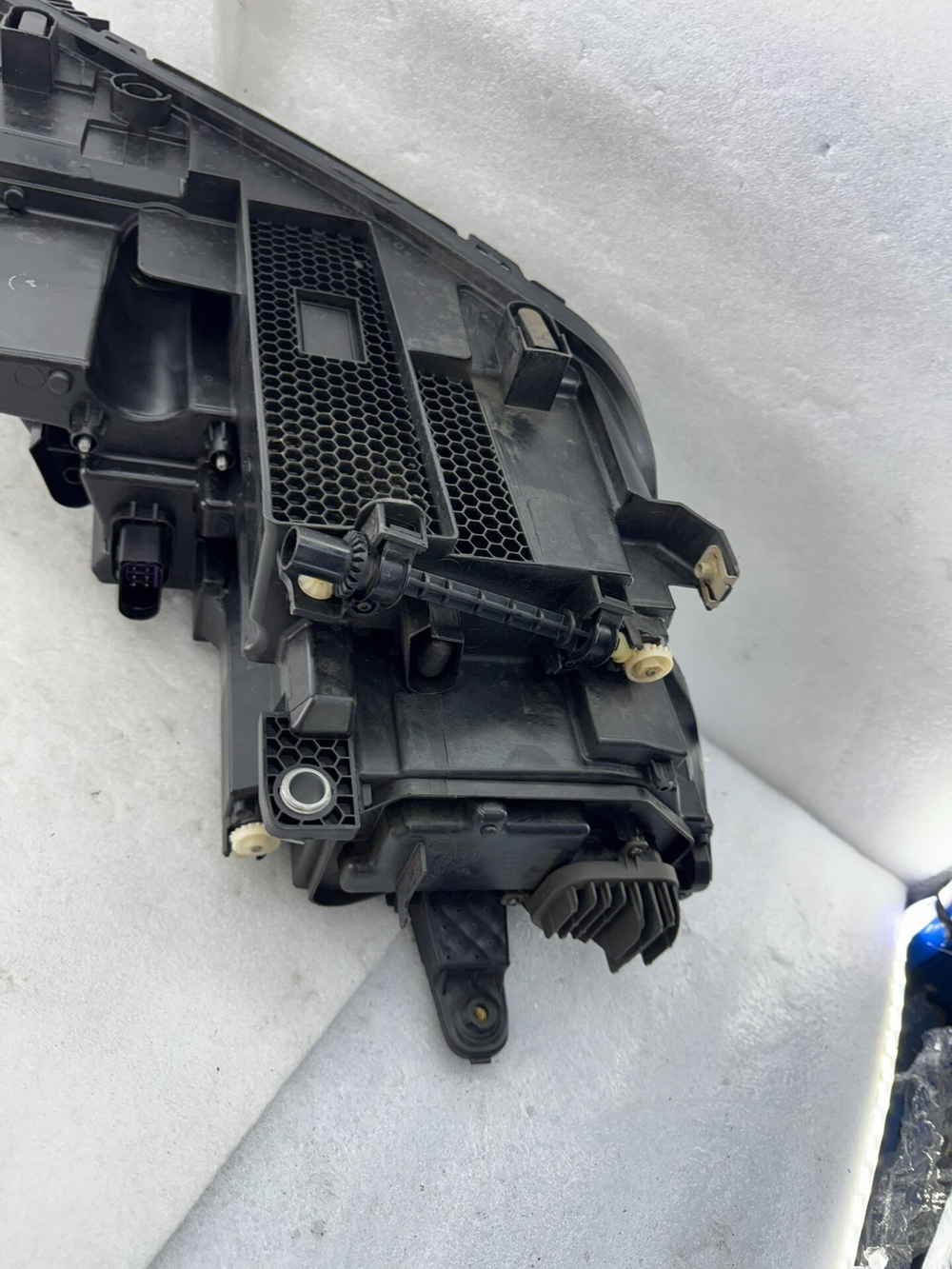 Оригинальная LED фара Volkswagen Lavida Plus