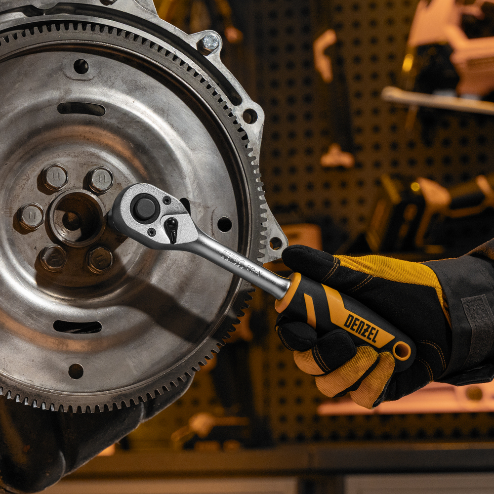 Ключ-трещотка 1/2", 90 зубьев, с быстрым сбросом, CrV Denzel