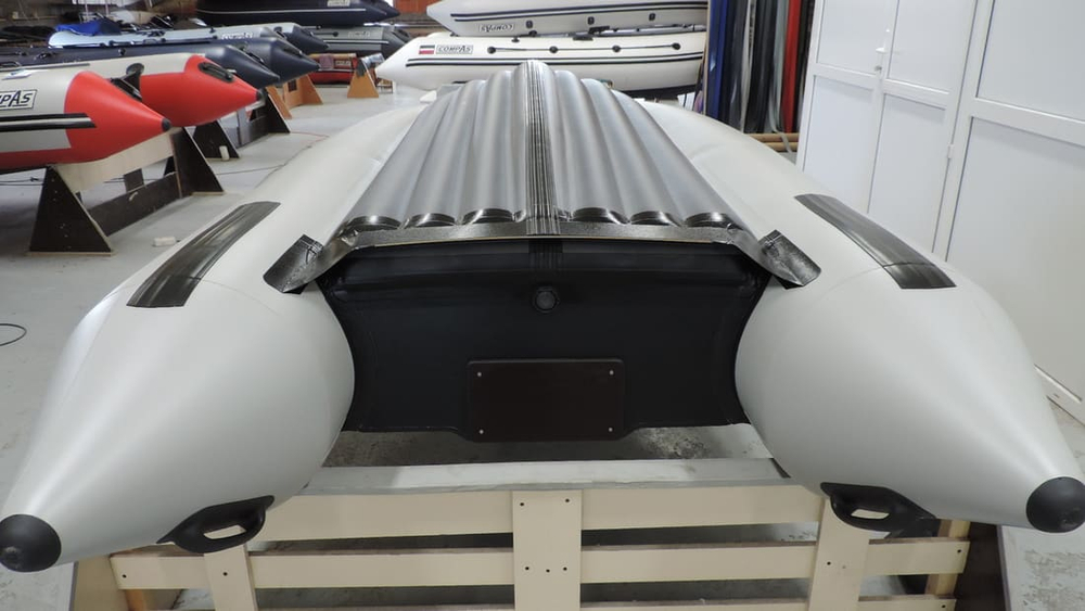 Лодка ПВХ COMPAS 285E