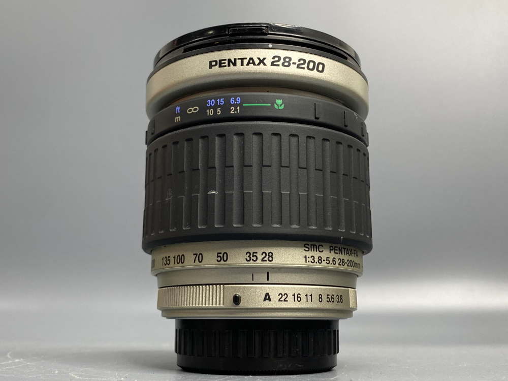 SMC Pentax-FA 28-200mm