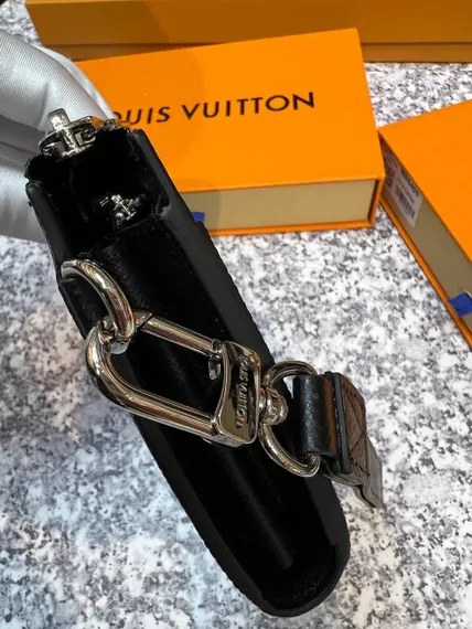 Бумажник Louis Vuitton Zippy Dragonne черный