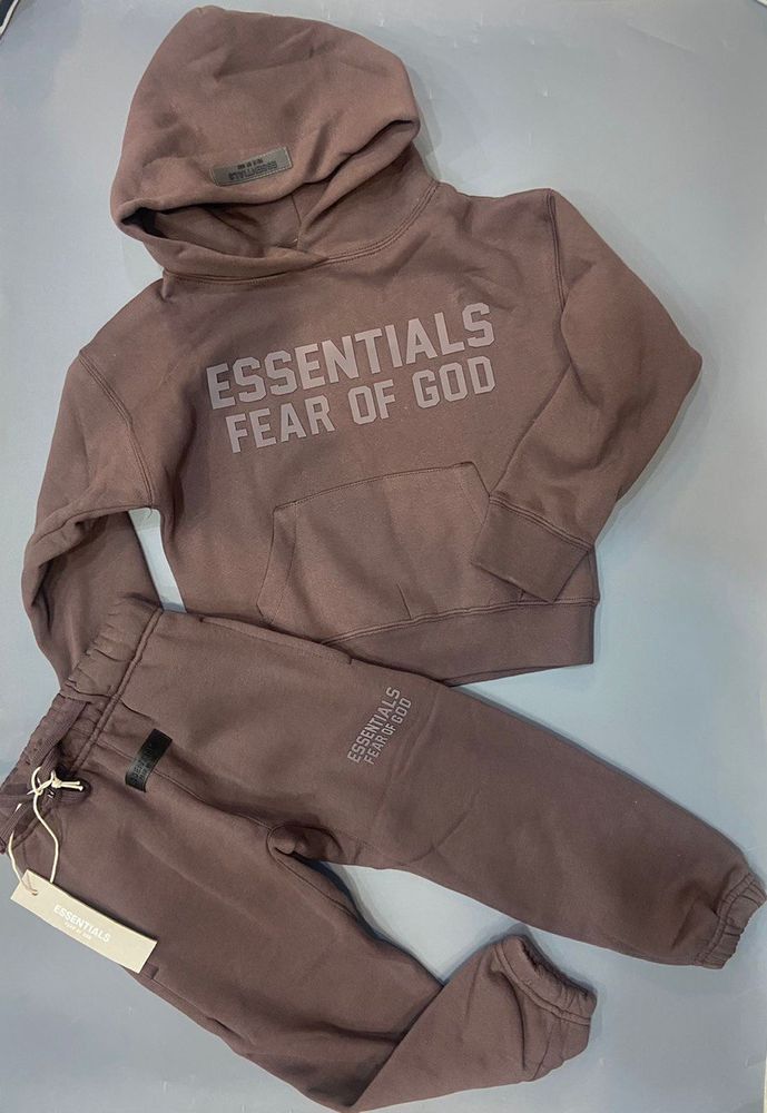 Костюм Essentials