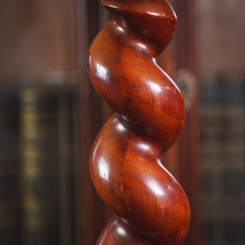 Антикварный напольный торшер в стиле Барокко